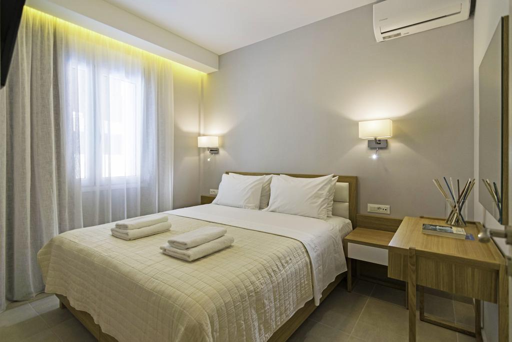 Sonja Beachfront Apartments คาโตดารัตโซ ภายนอก รูปภาพ