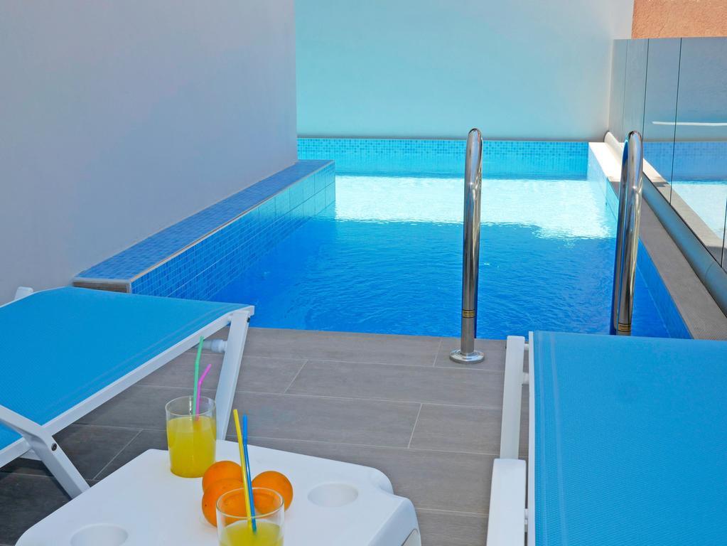 Sonja Beachfront Apartments คาโตดารัตโซ ภายนอก รูปภาพ