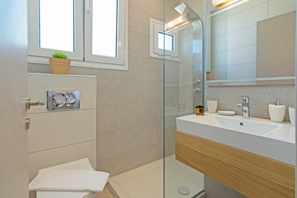 Sonja Beachfront Apartments คาโตดารัตโซ ภายนอก รูปภาพ