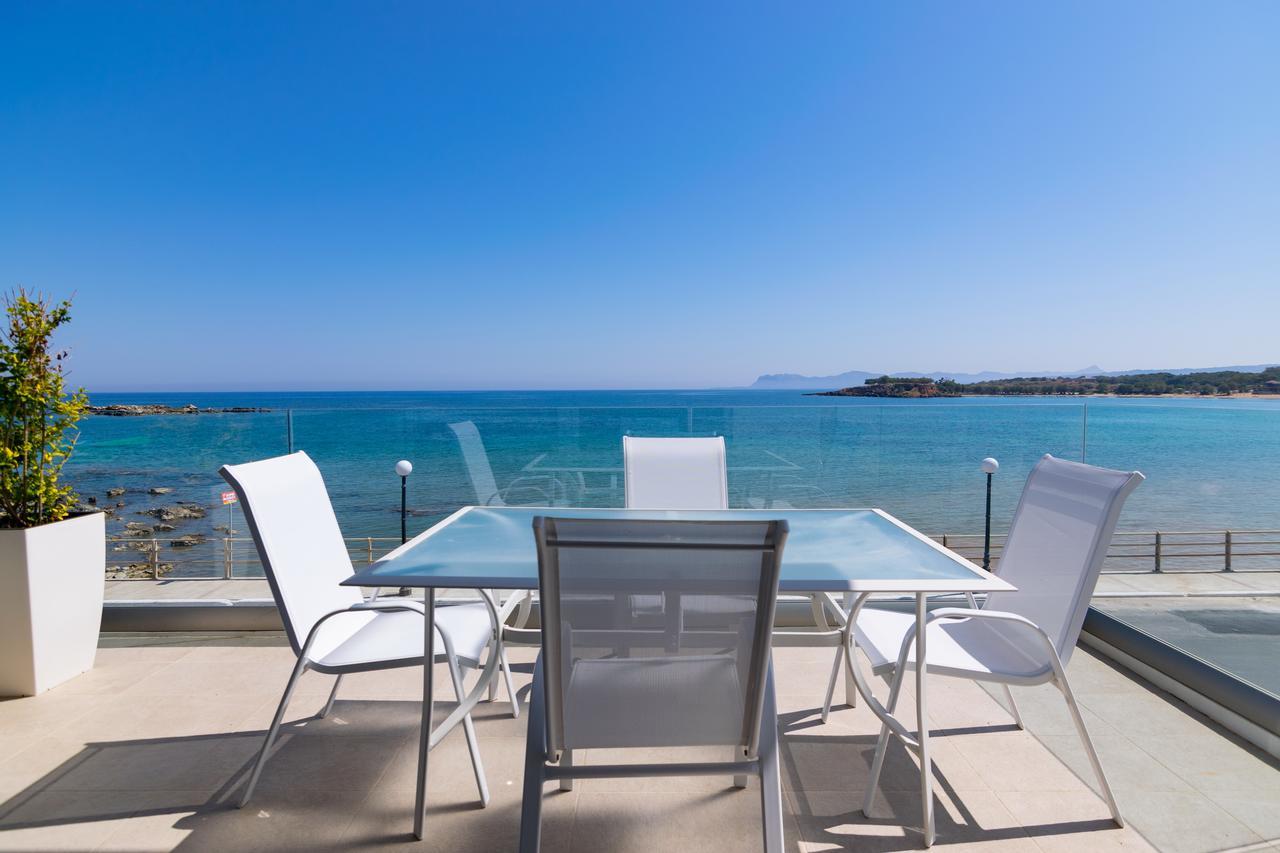 Sonja Beachfront Apartments คาโตดารัตโซ ภายนอก รูปภาพ