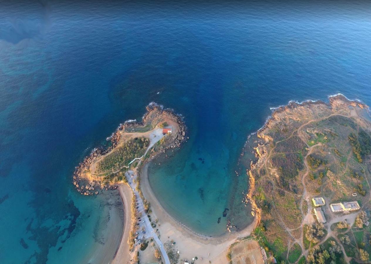 Sonja Beachfront Apartments คาโตดารัตโซ ภายนอก รูปภาพ